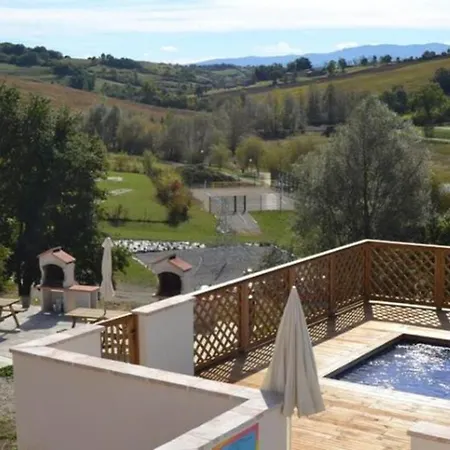 Maison Avec Terrasse - 3 Pour 6 Personnes, Jardin - Api-1-52-1370 * Carla-Bayle