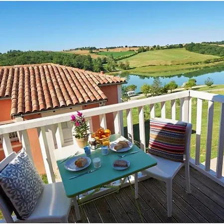 Maison Avec Terrasse - 3 Pour 6 Personnes, Jardin - Api-1-52-1370 Campingplads