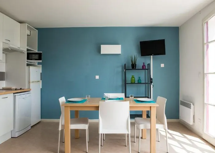 Maison Avec Terrasse - 3 Pour 6 Personnes, Jardin - Api-1-52-1370 *