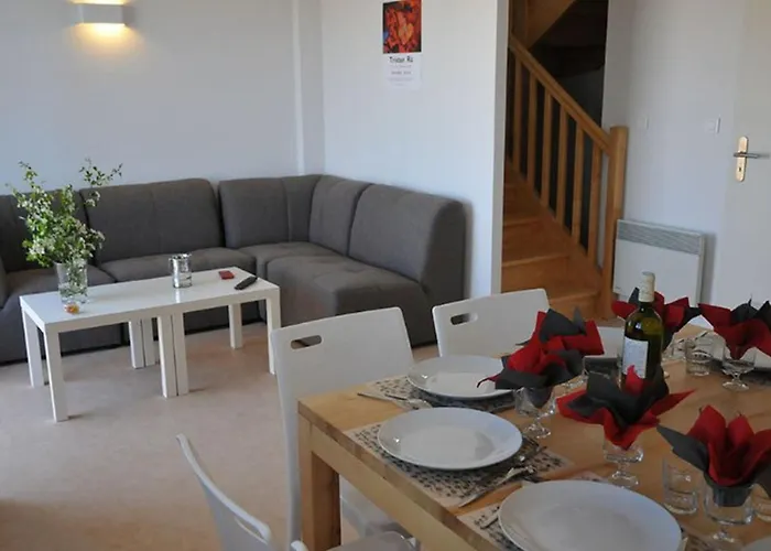 Maison Avec Terrasse - 3 Pour 6 Personnes, Jardin - Api-1-52-1370 *