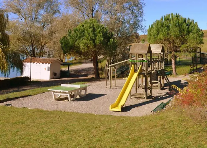 Maison Avec Terrasse - 3 Pour 6 Personnes, Jardin - Api-1-52-1370 Carla-Bayle