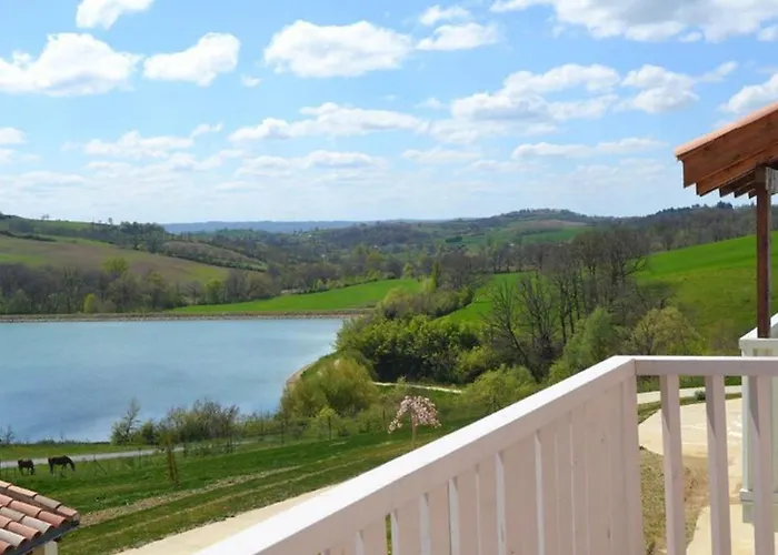 Maison Avec Terrasse - 3 Pour 6 Personnes, Jardin - Api-1-52-1370